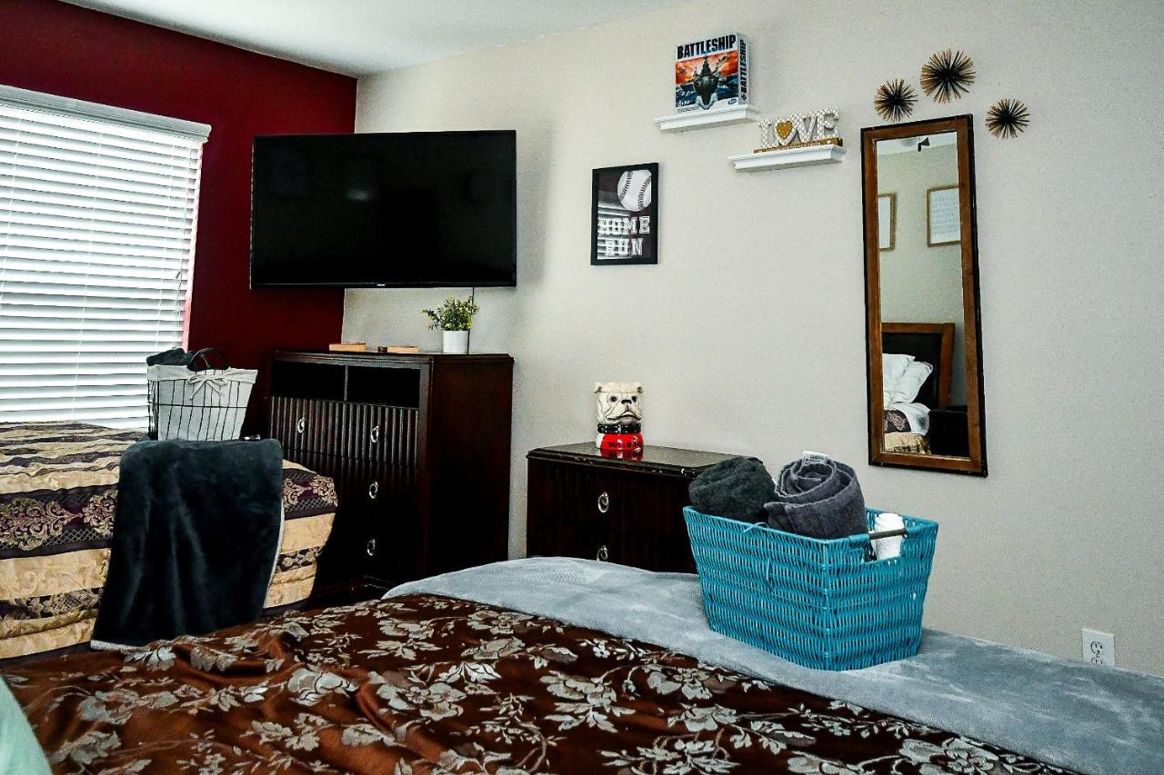 4 - Bed Home With Cali King Bed, 12 Mins To Dtwn AtlantaAtlanta  Kültér fotó
